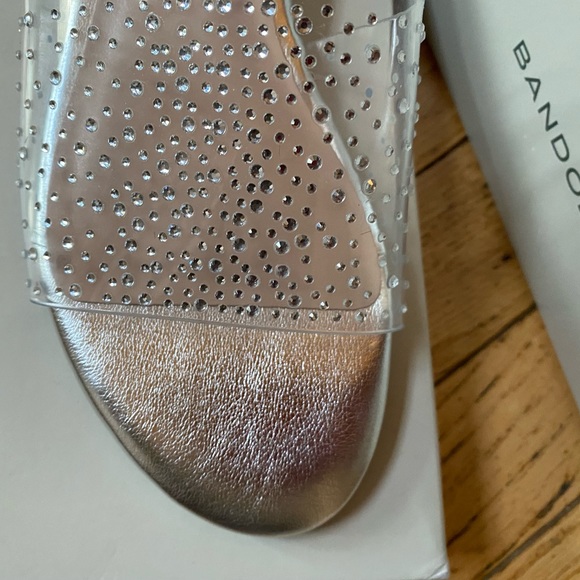 Bandolino clear embellished slide sandals - Picture 4 of 7